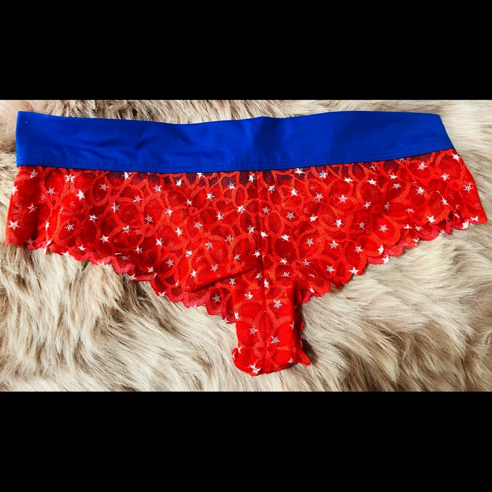Patriotic Cheekster